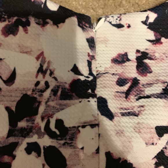 Gorgeous Ivanka Trump Water Color Dress - Picture 6 of 6